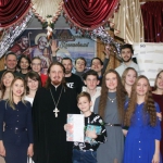 «Рождественский огонек» провели в павлодарском православном молодежном клубе «Агапэ» 