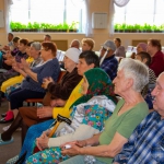 В преддверии Дня Победы участники православных молодежных клубов Павлодарской епархии поздравили с праздником пожилых людей